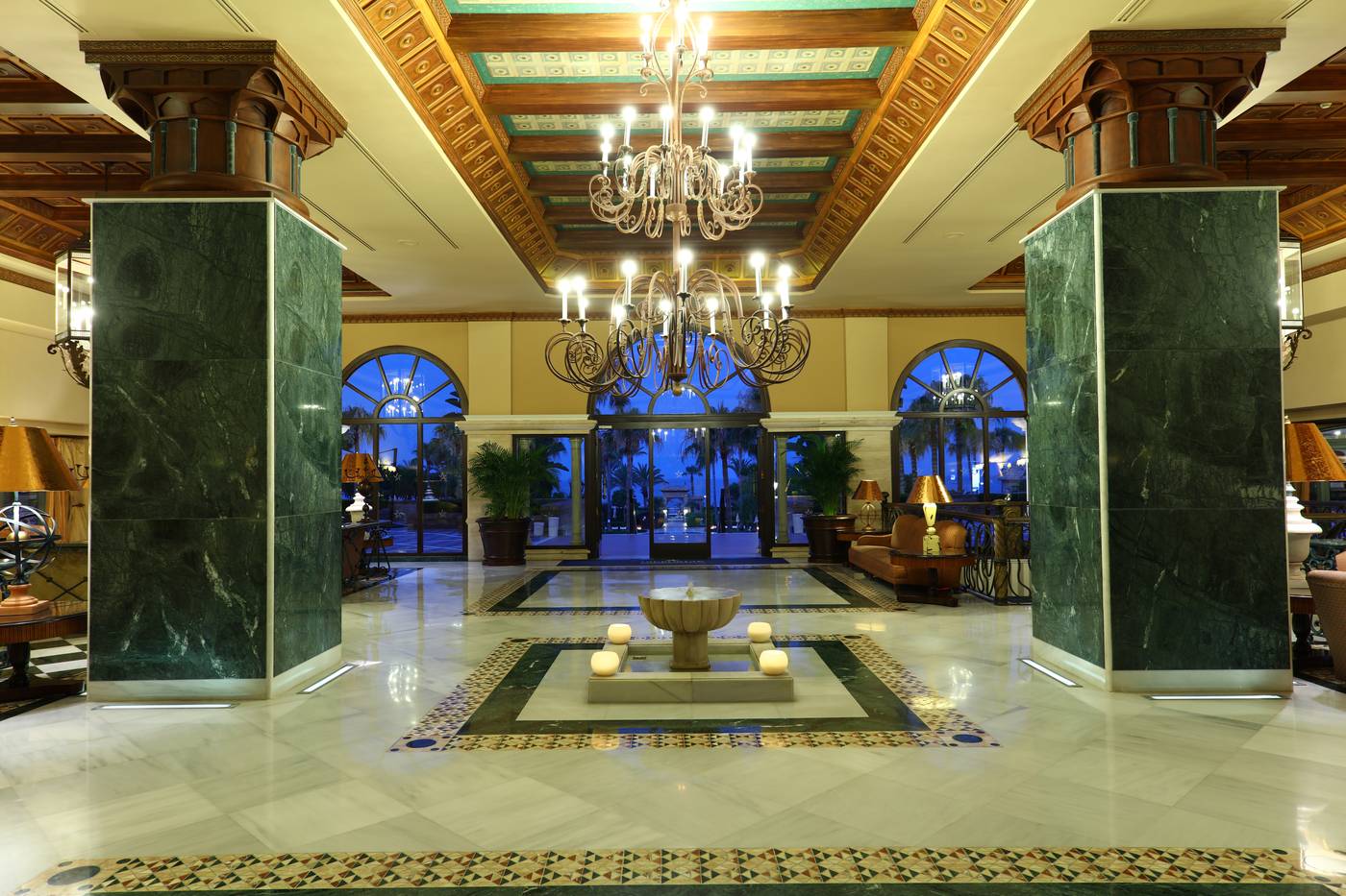 Iberostar-M----laga-Playa-Lobby-57
