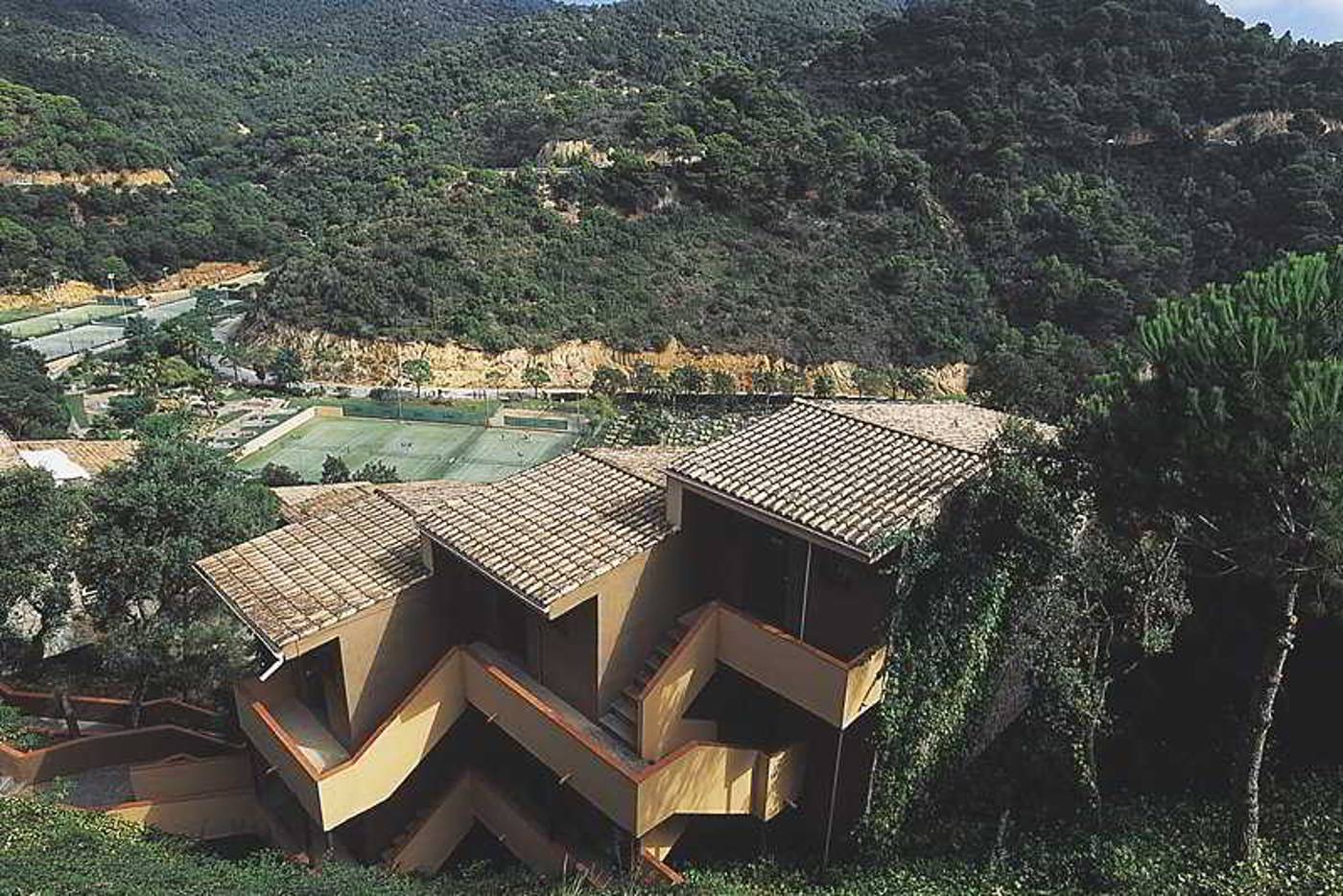 Giverola-Resort-General-view-70