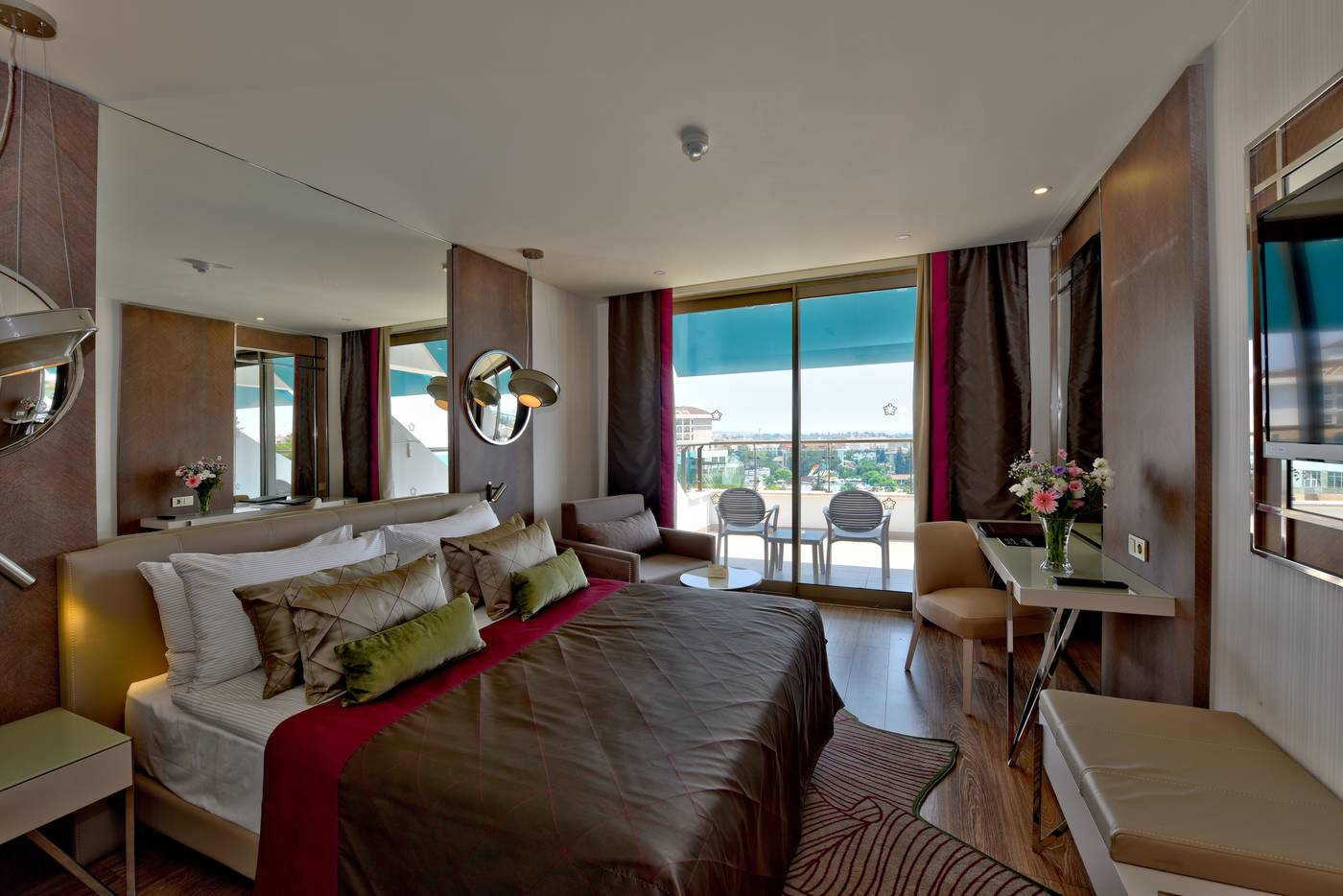 Side-Star-Elegance-Room-22