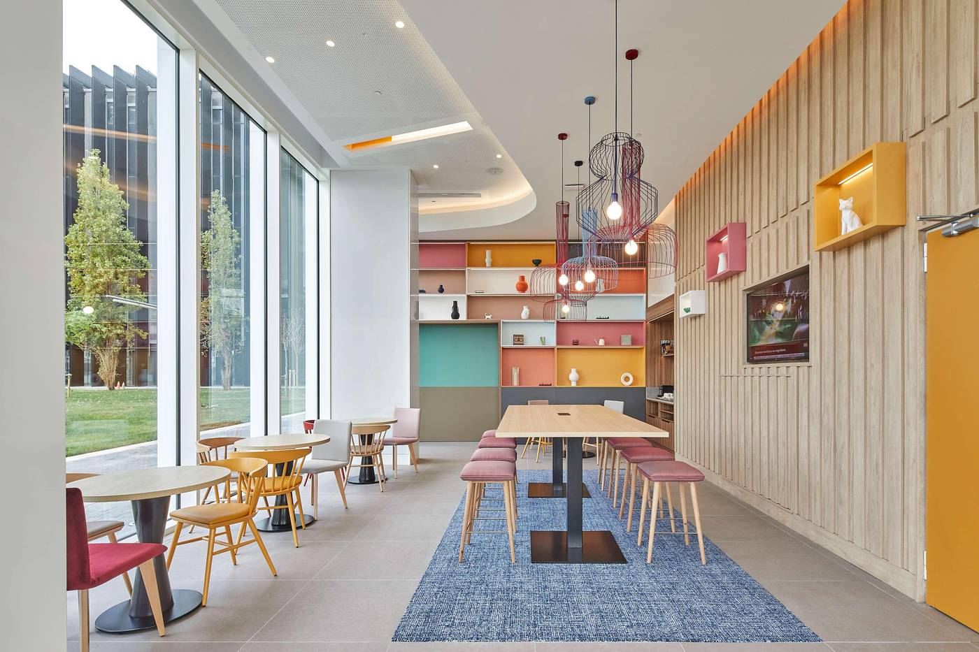 Hampton by Hilton Barcelona Fira Gran Via-Spain-Barcelona-Lobby-9