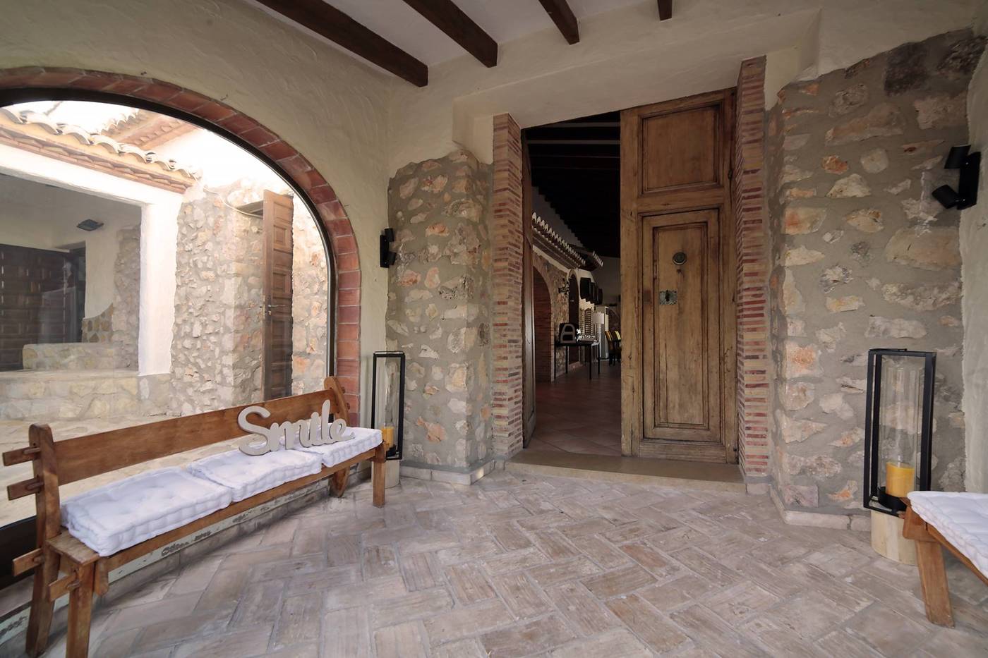 Bellavista-Residential-Restaurant-47