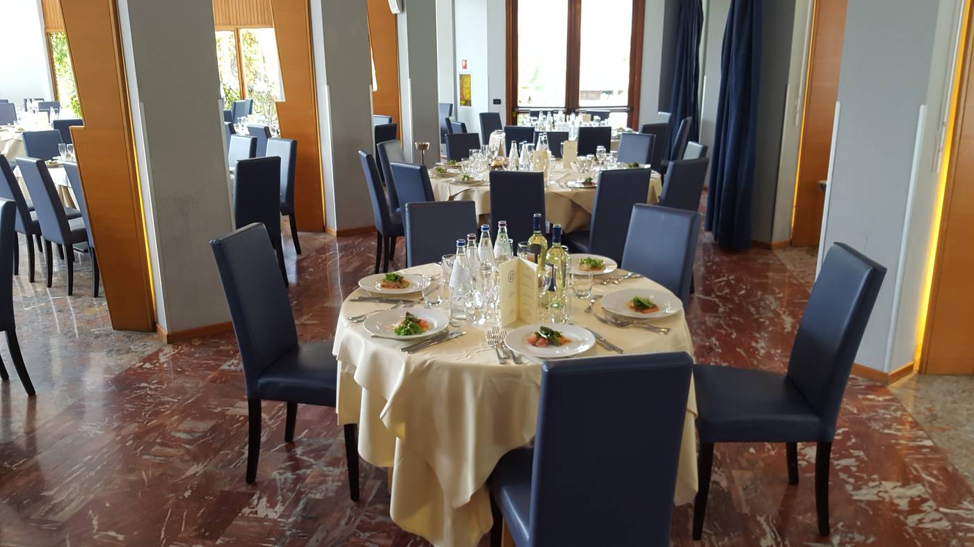 TH-Tirrenia---Green-Park-Resort-Restaurant-40