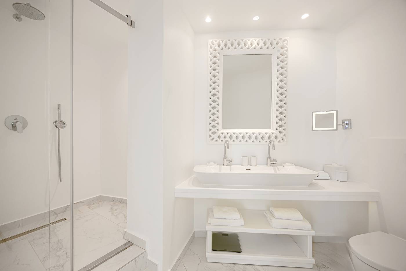 Canaves-Oia-Suites---Adults-Only-Room-41