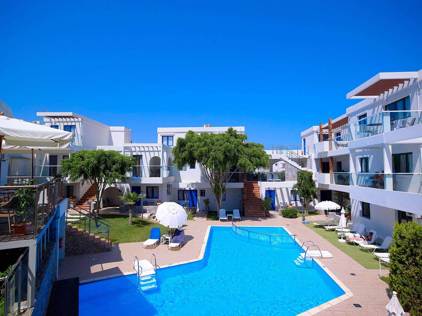 Minos-Village-Pool-1