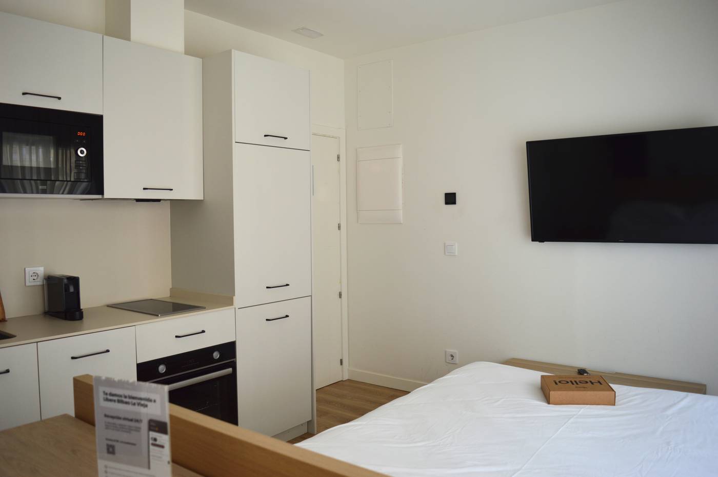 Libere Bilbao La Vieja-Spain-Bilbao-Room-1