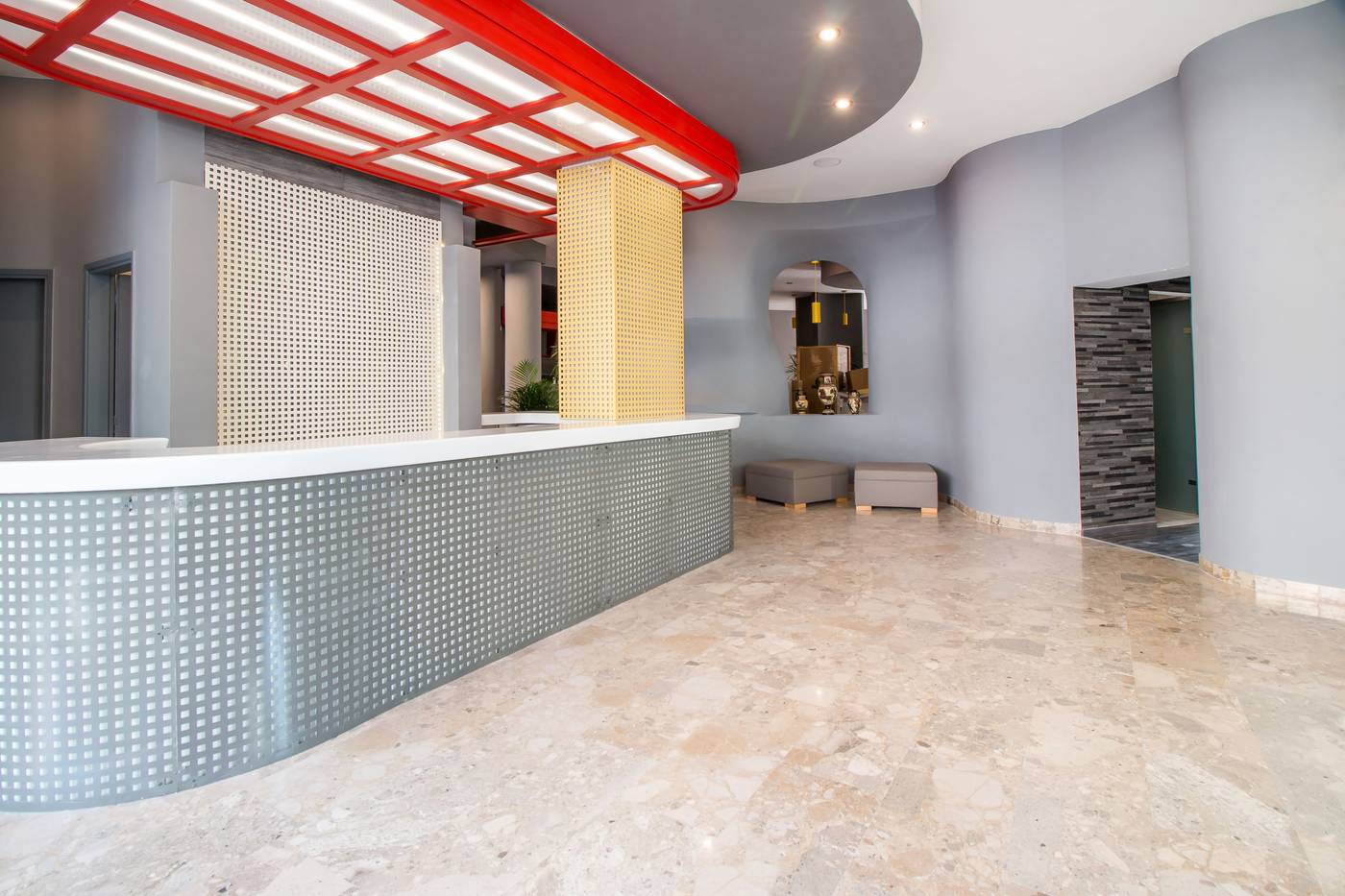 Sunny-Days-Apartments-Lobby-63