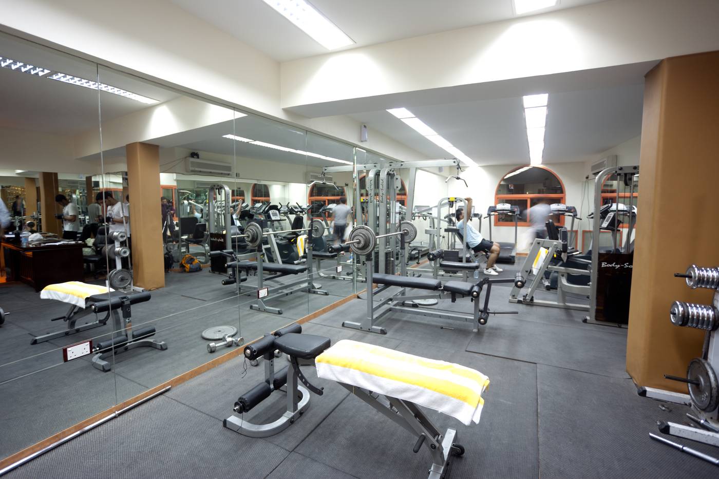 Al-Liwan-Suites-Sports-and-Entertainment-39