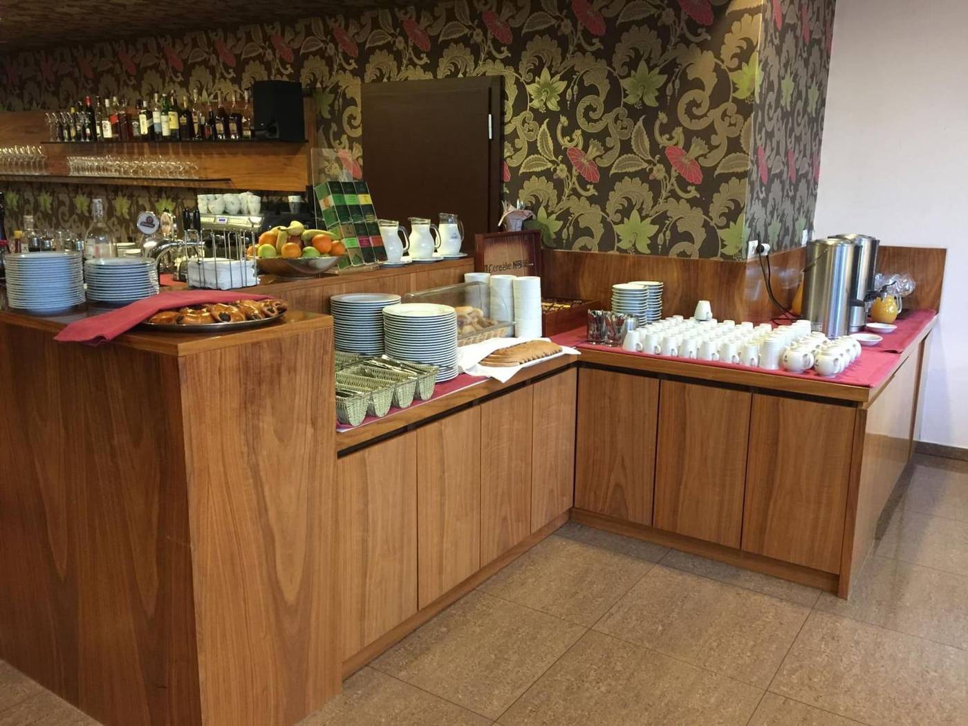 Hotel Eminent-Slovakia-STUPAVA-Restaurant-8