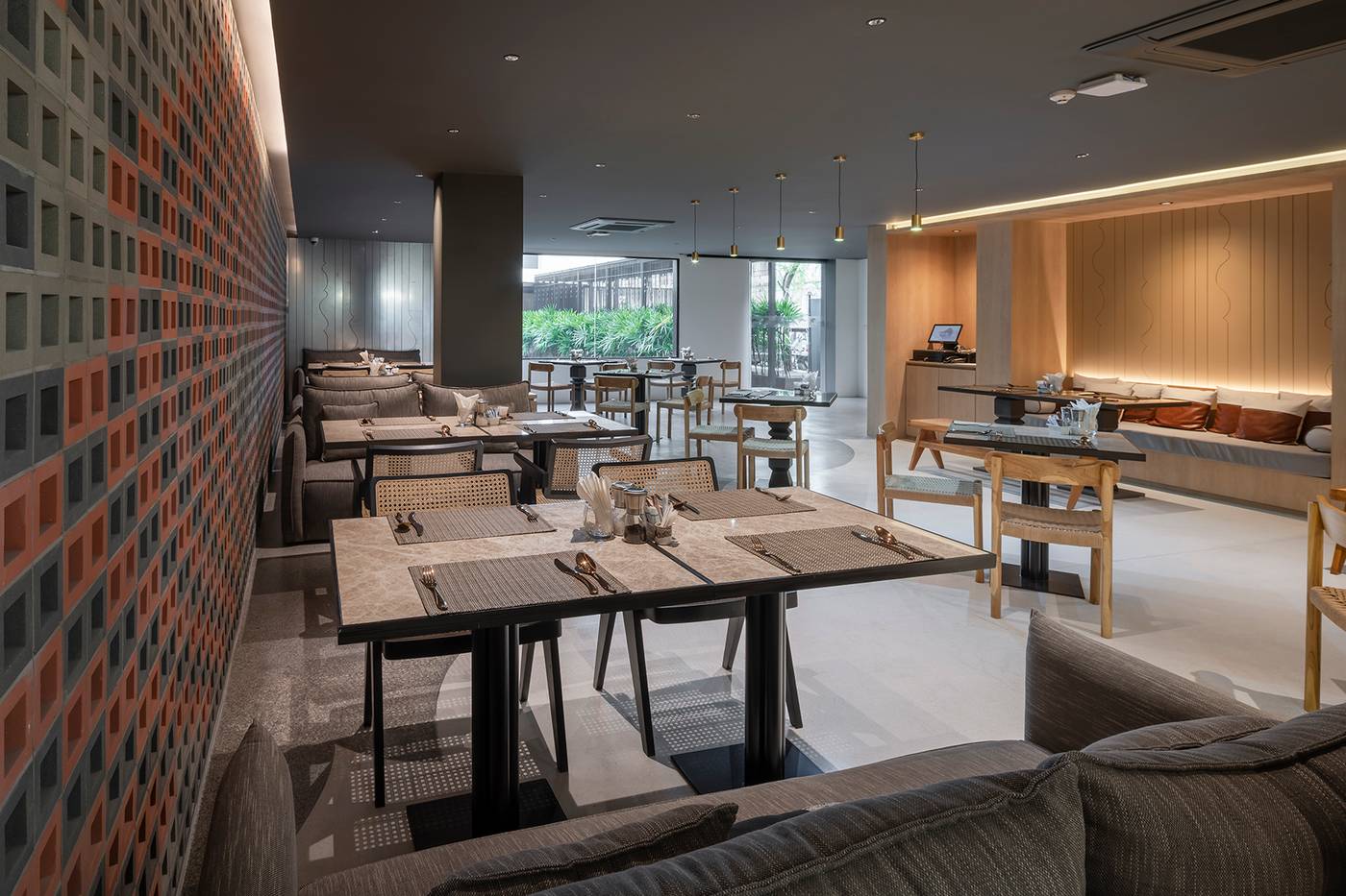 Lilit-Bang-Lumphu-Hotel-Restaurant-23