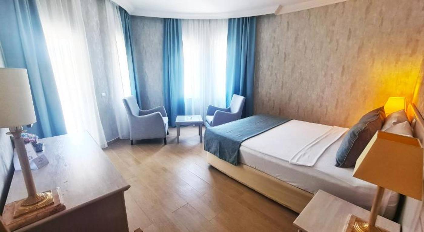 X-Life-Hotel--15-Room-22