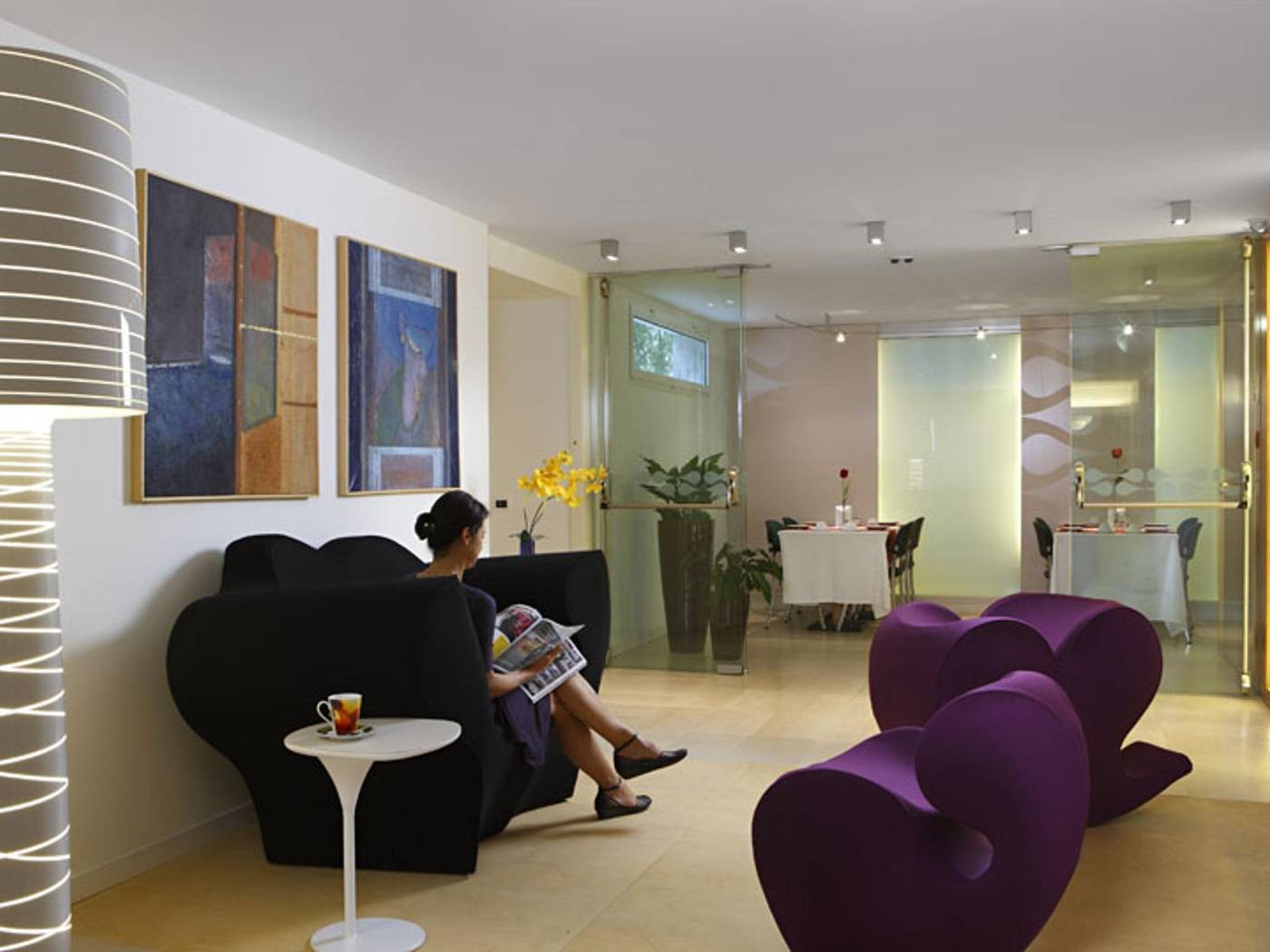 Elite-Hotel---Spa-Lobby-11