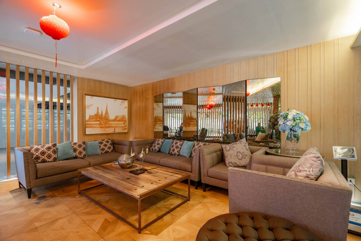 Arcadia-Suites-Bangkok-Lobby-13