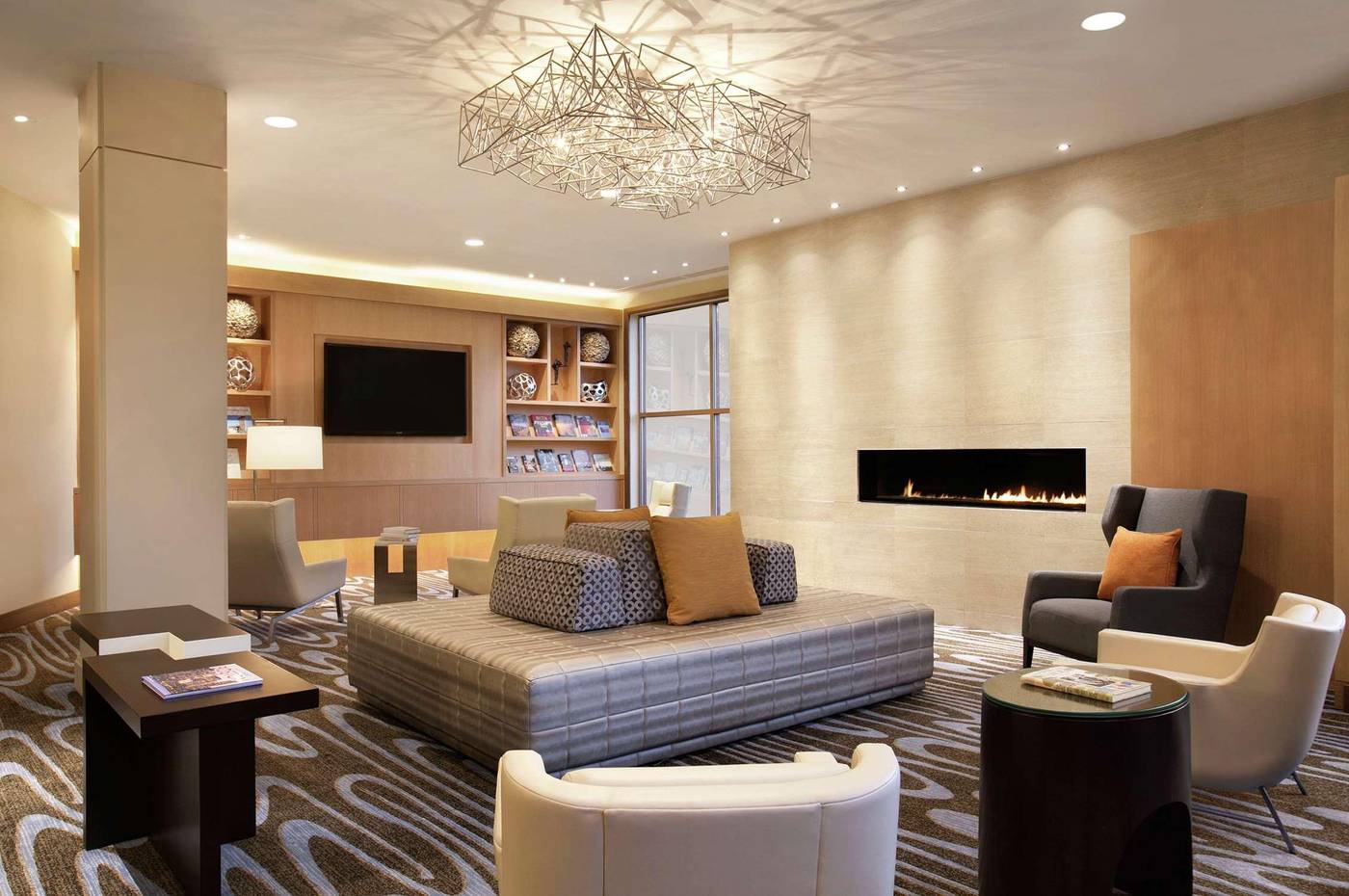 DoubleTree-Suites-by-Hilton-Hotel-Boston-Cambridge-Lobby-4