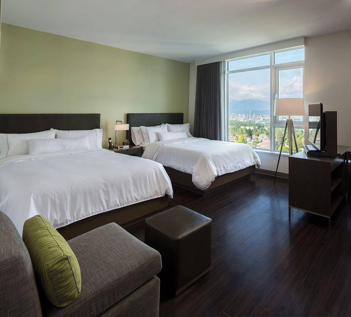 Element-Vancouver-Metrotown-Room-22