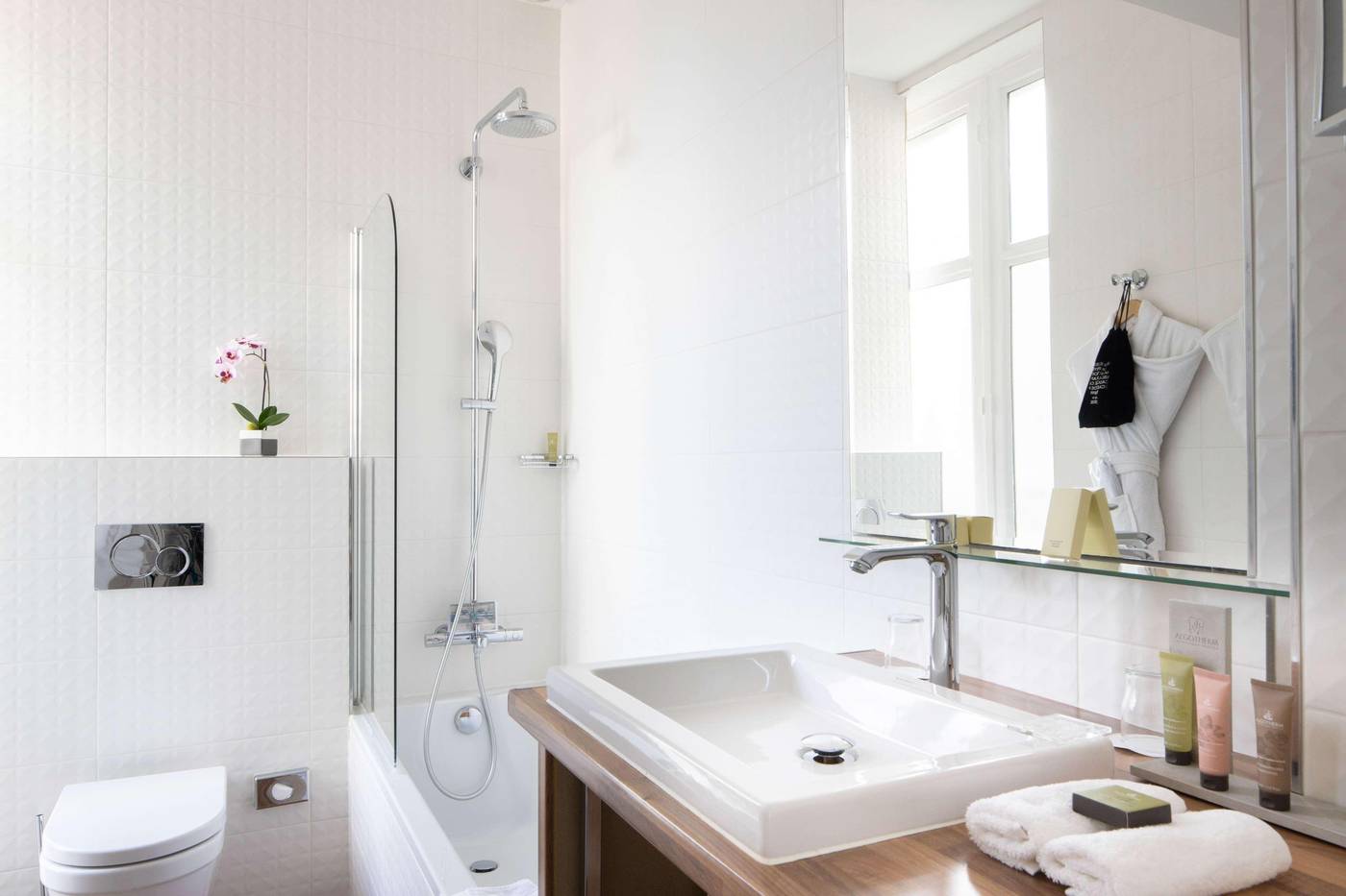 Bradford-Elysees-Astotel-Room-39