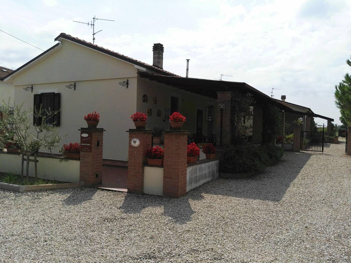 Terra dei Santi-Italy-SPELLO -General view-4