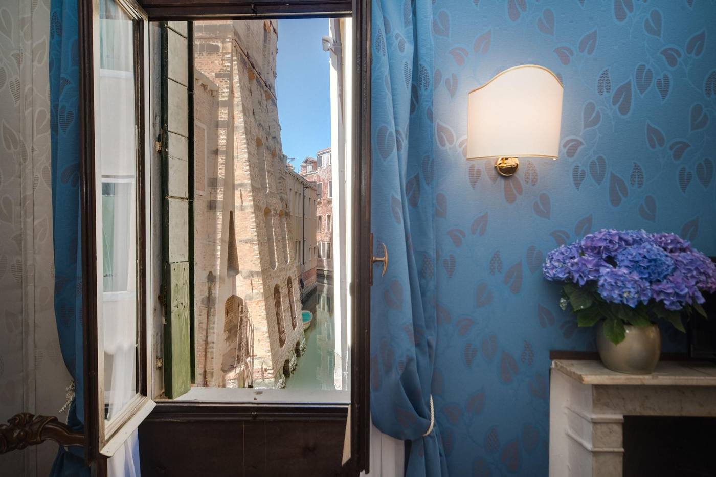 Ca--Lavezzera-Room-37