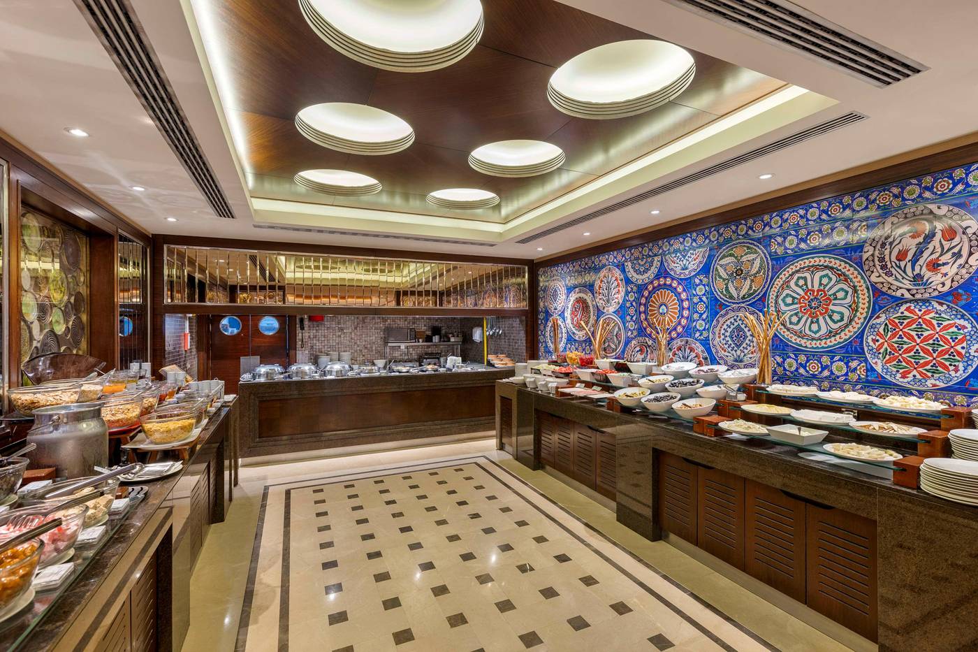 Titanic-City-Taksim-Restaurant-40