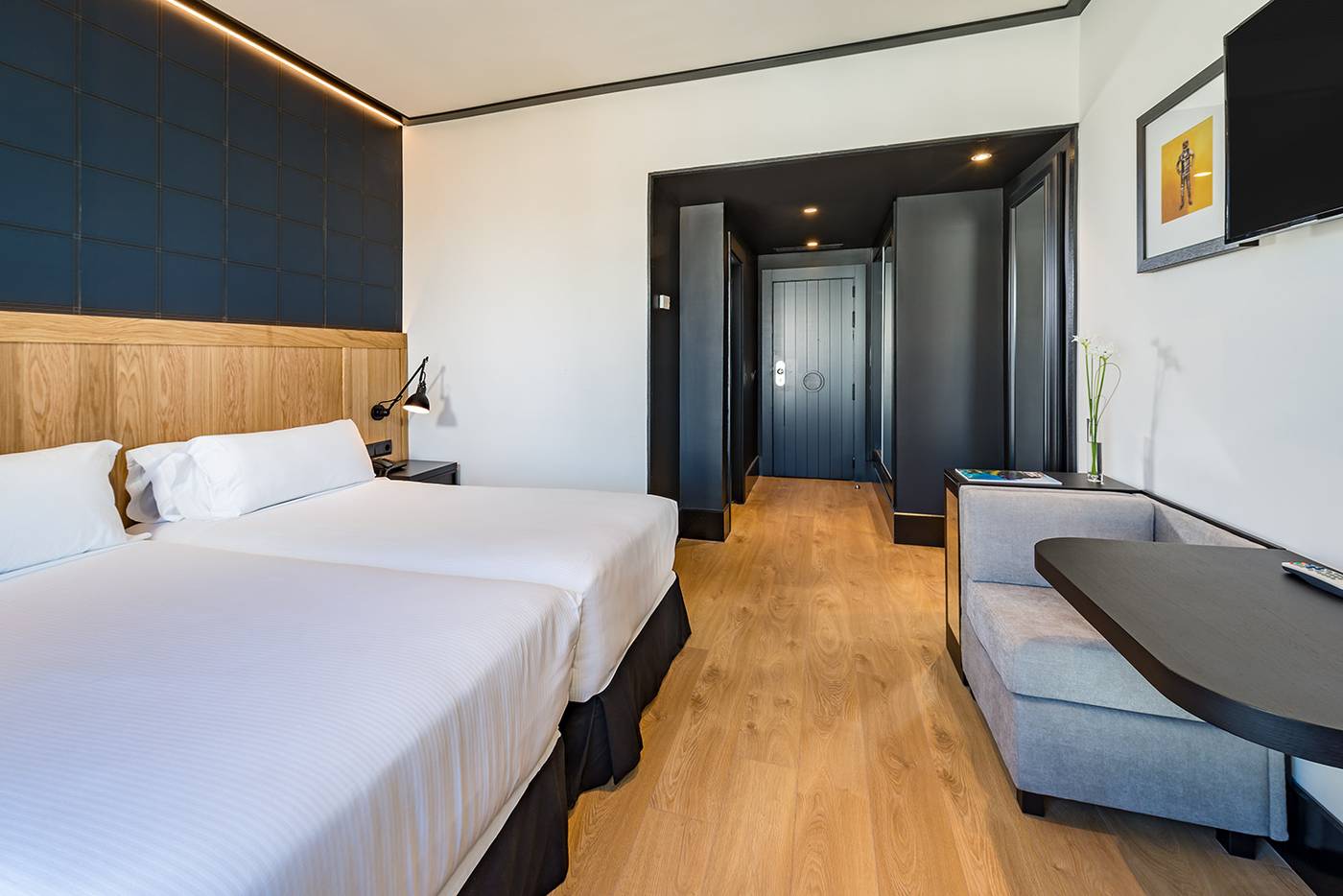 H10-Puerta-de-Alcala-Room-20