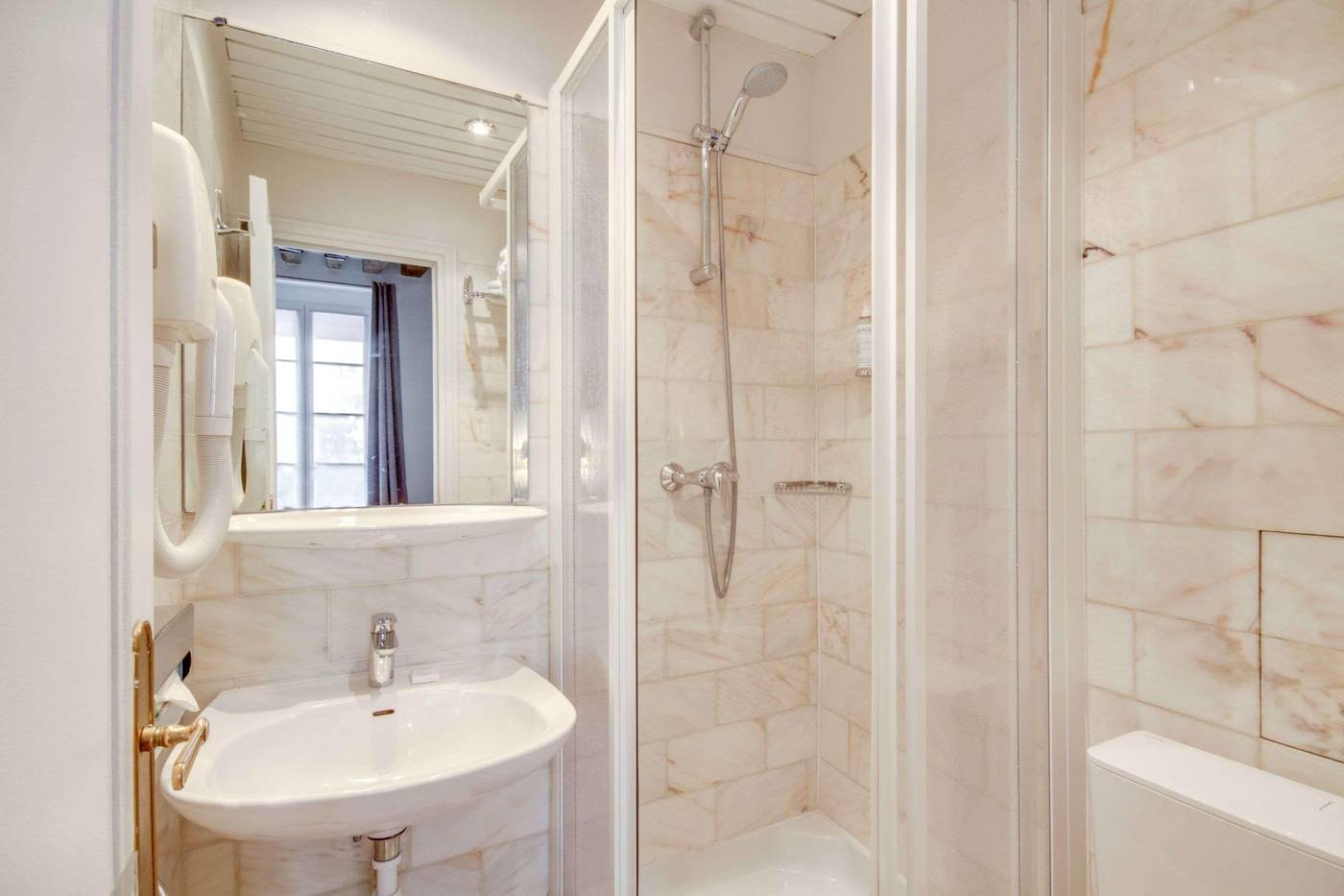 Hotel-Sevres-Saint-Germain-Room-37