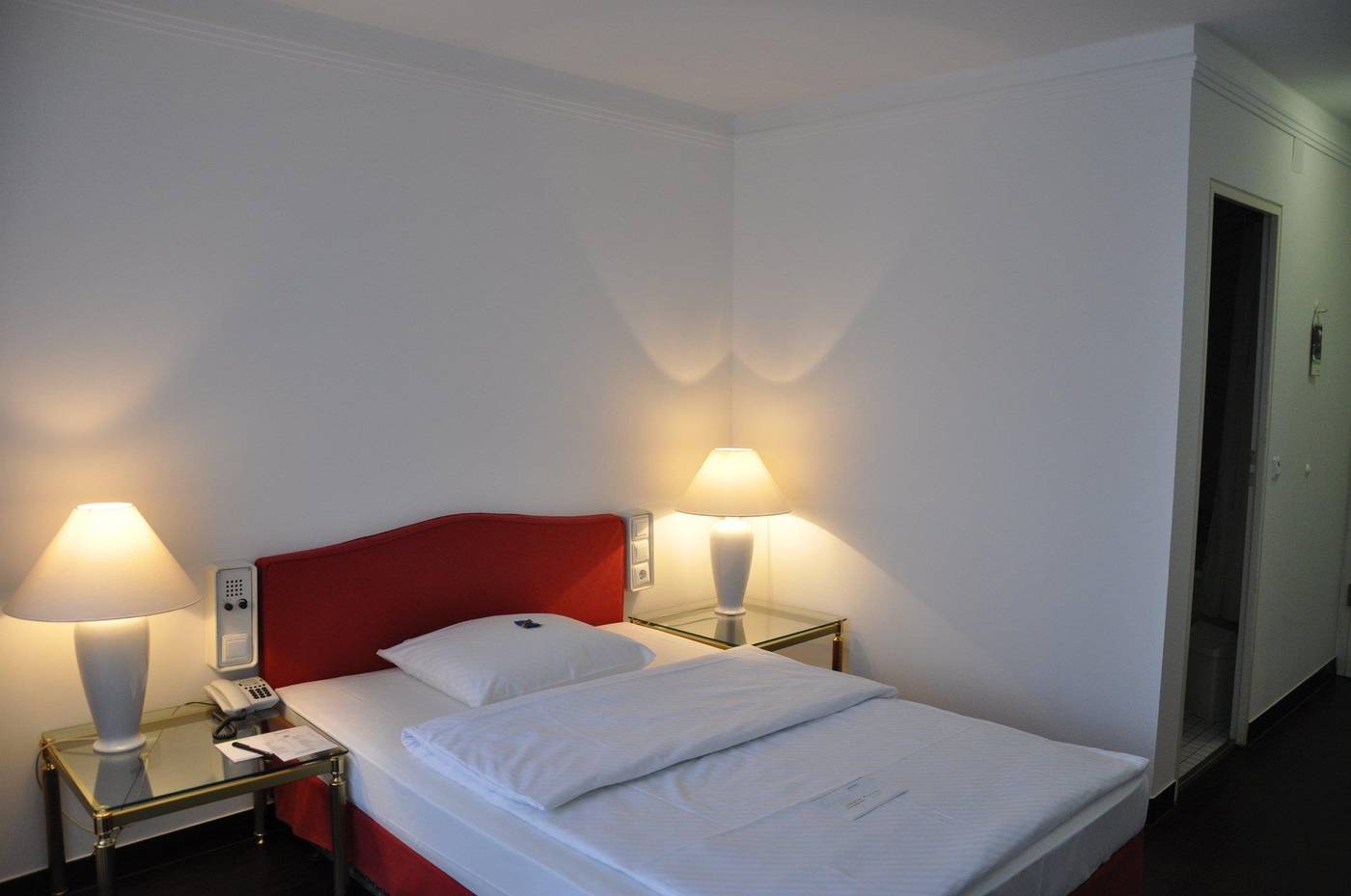 Relexa Waldhotel Schatten-Germany-STUTTGART-Room-8