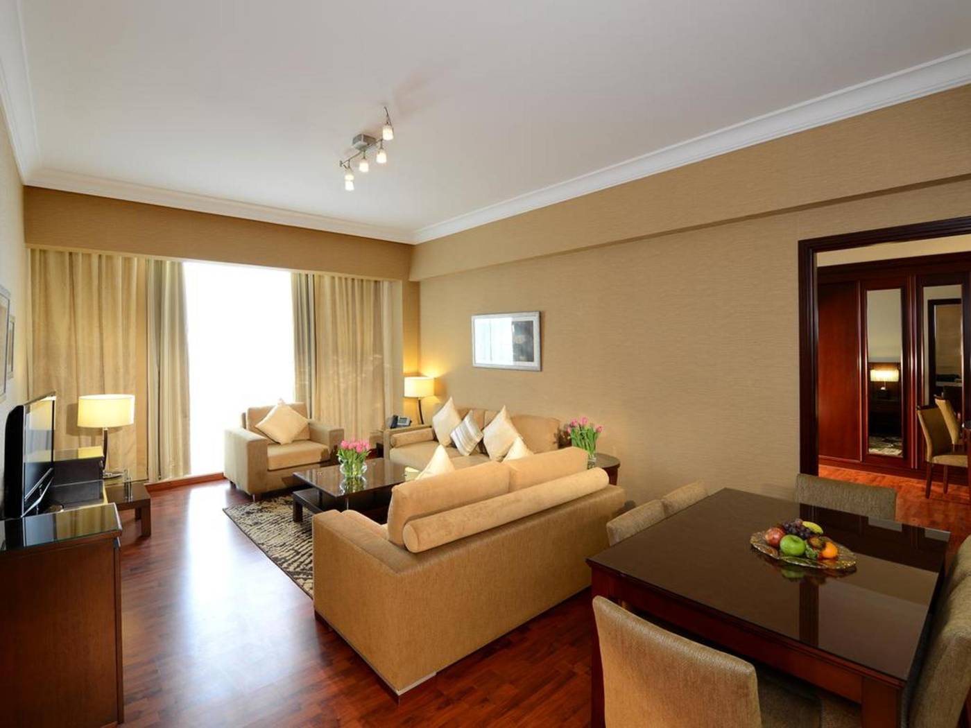 Grand-Millenium-Hotel-Room-14