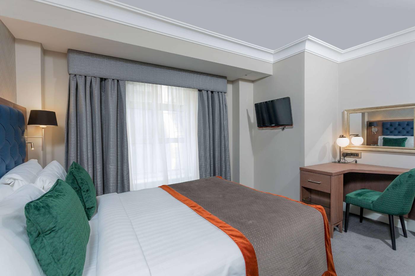 The-Fleet-Hotel-Room-14