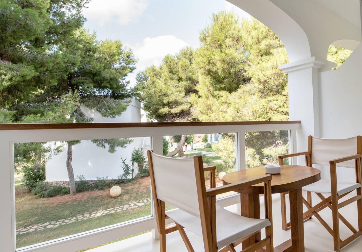 Destino-Pacha-Ibiza-Resort-Room-10