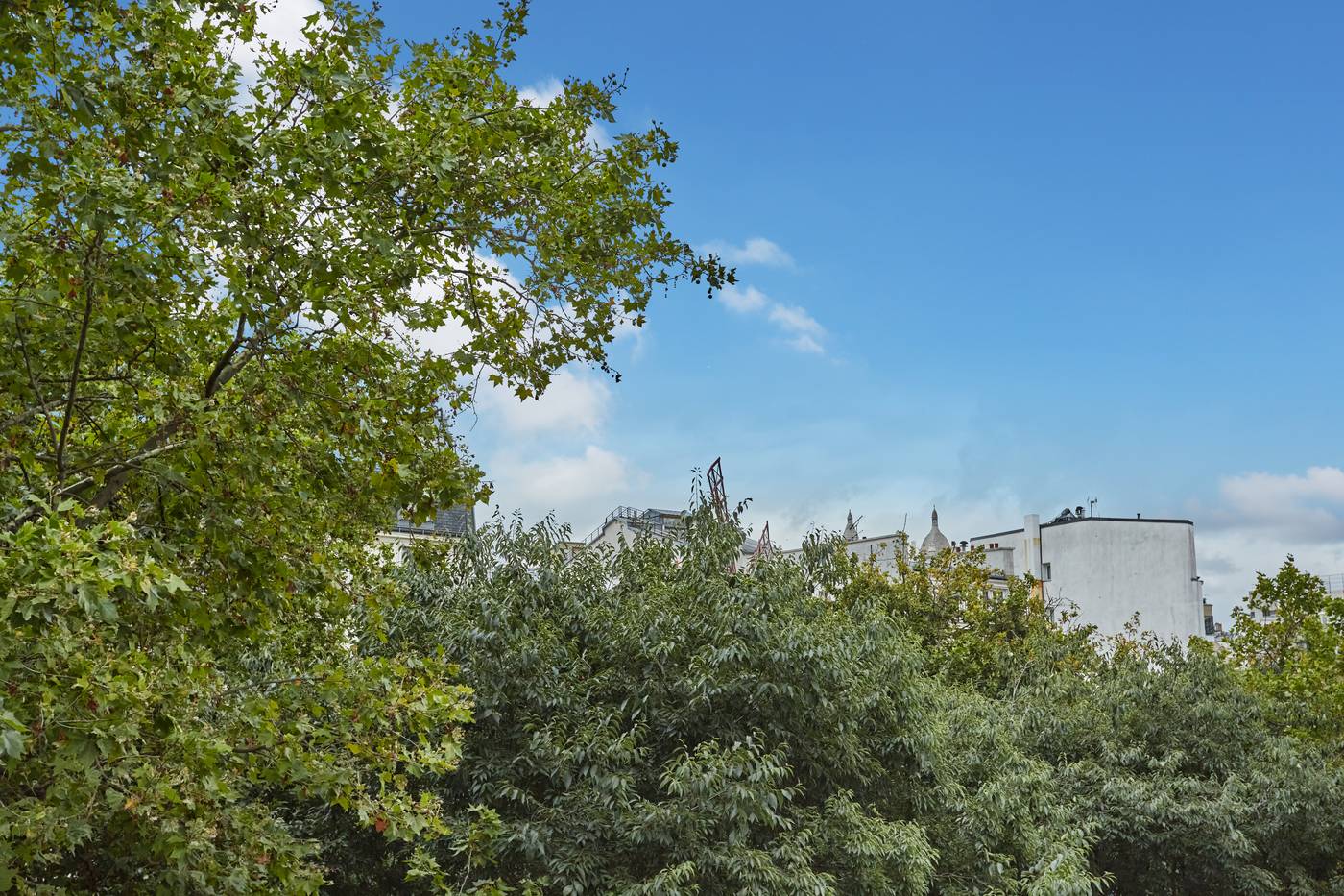 HOTEL-BEAUQUARTIER-MONTMARTRE-General-view-9