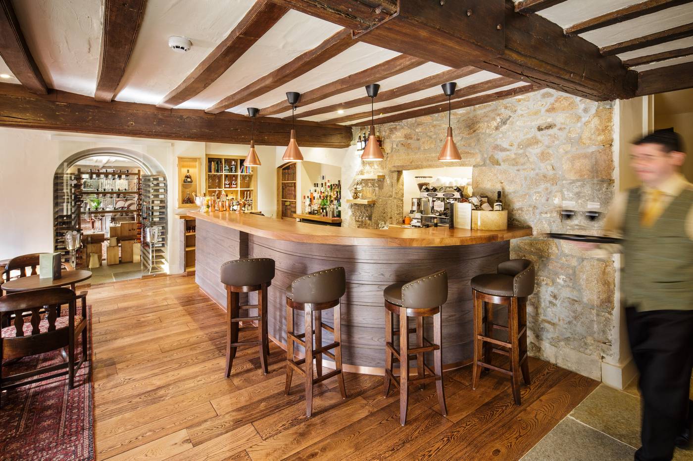 Greenhills-Country-Hotel-Bar-11