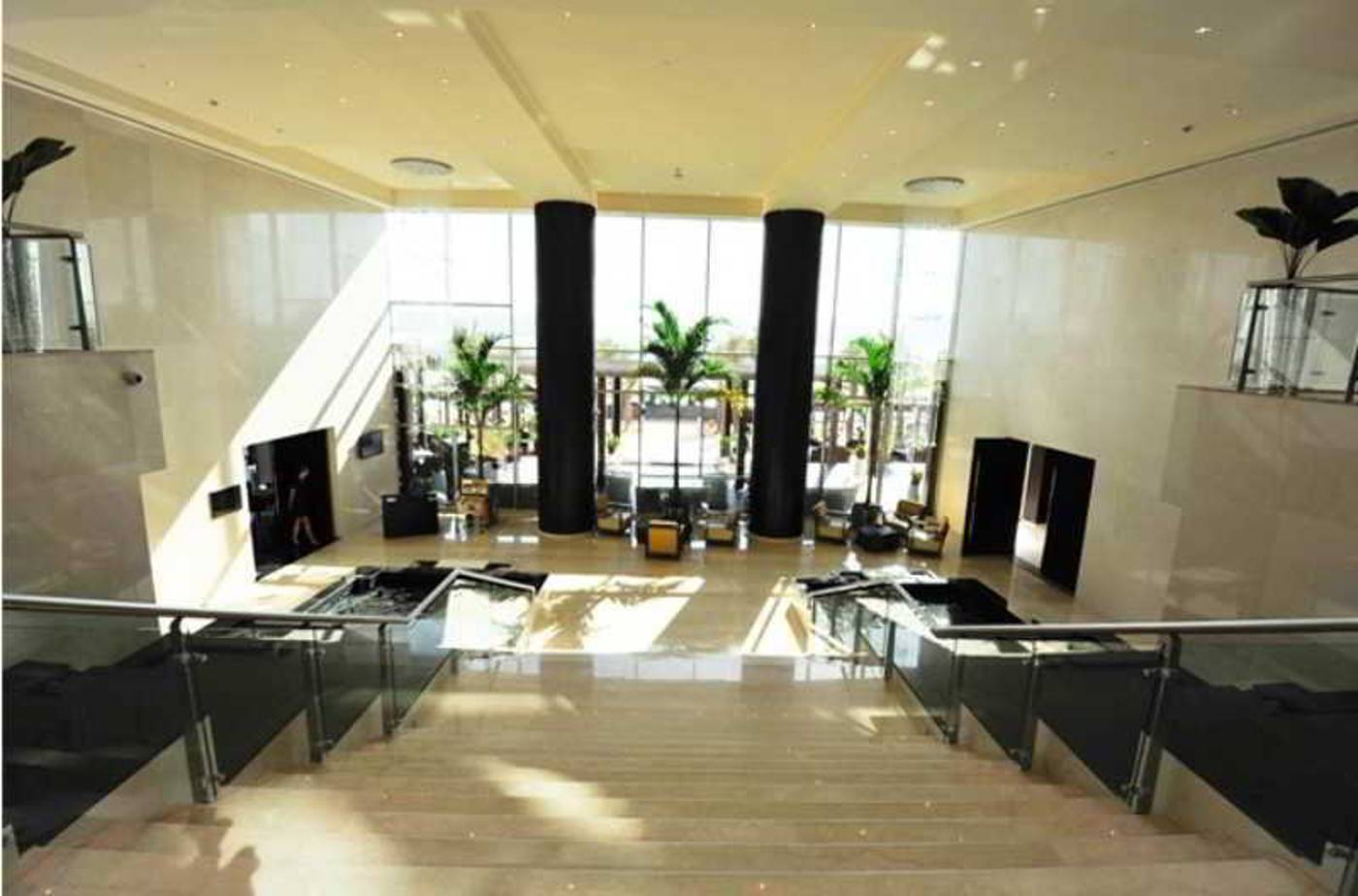Rixos-The-Palm-Hotel-and-Suites-Lobby-66