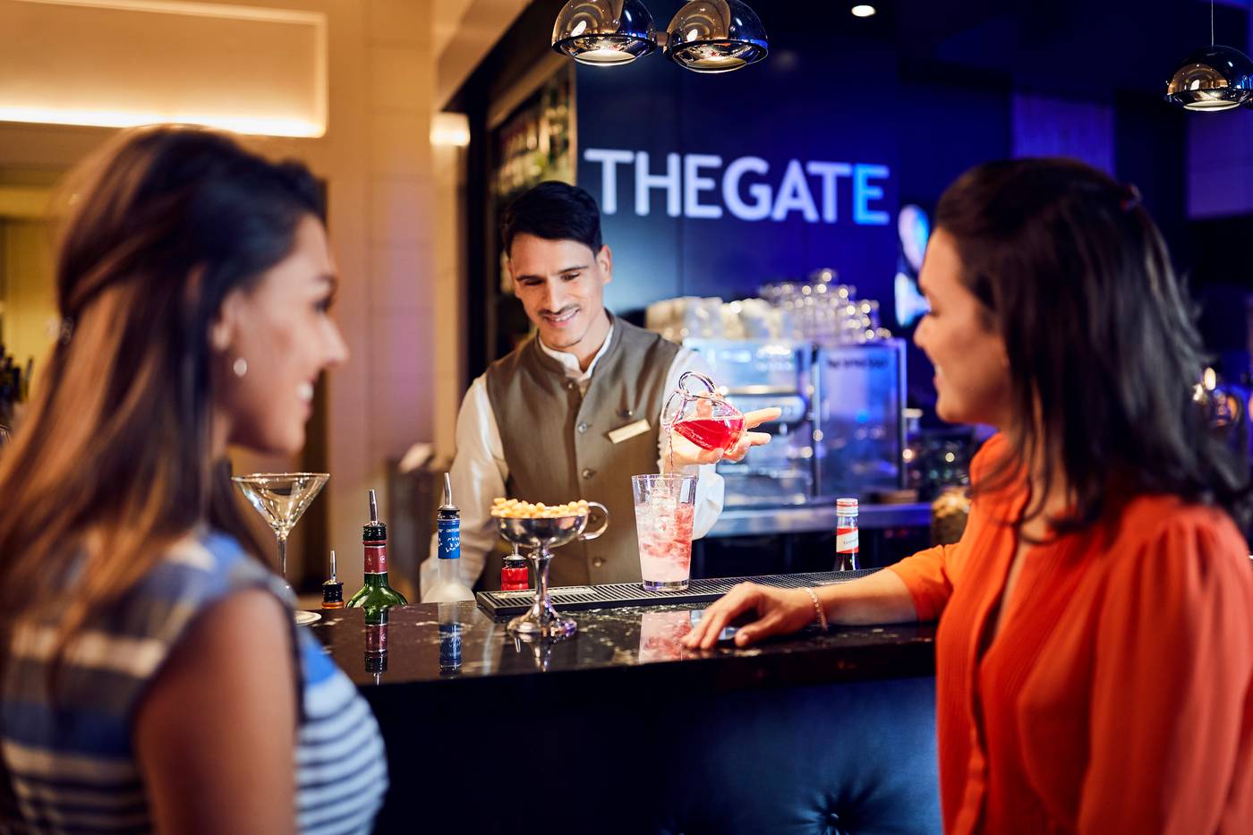 Sheraton-Amsterdam-Airport-Hotel-And-Conference-Center-Bar-36