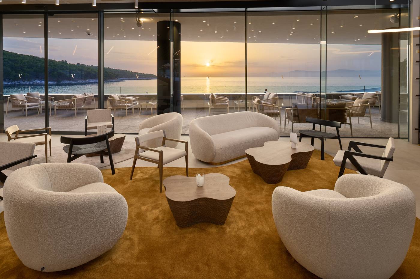 Grand-Hotel-View-Lobby-45