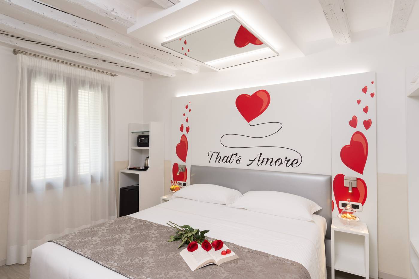 Unahotels-Ala-Venezia--Adults-16--Room-72