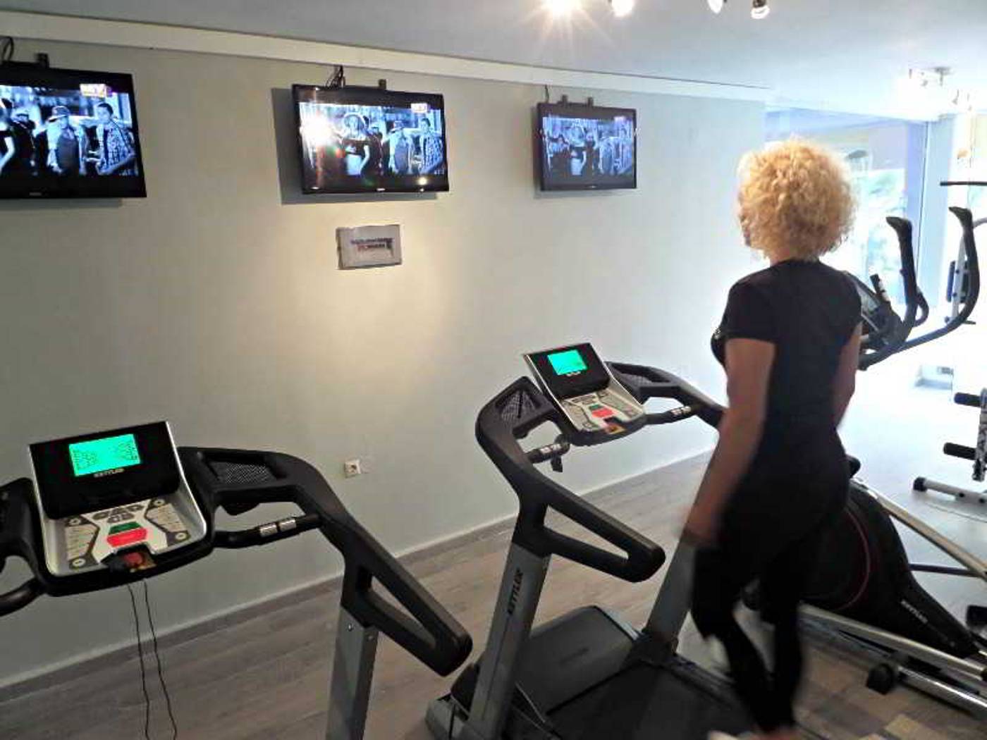 Porto-Platanias-Beach---Luxury-Selection-Sports-and-Entertainment-38