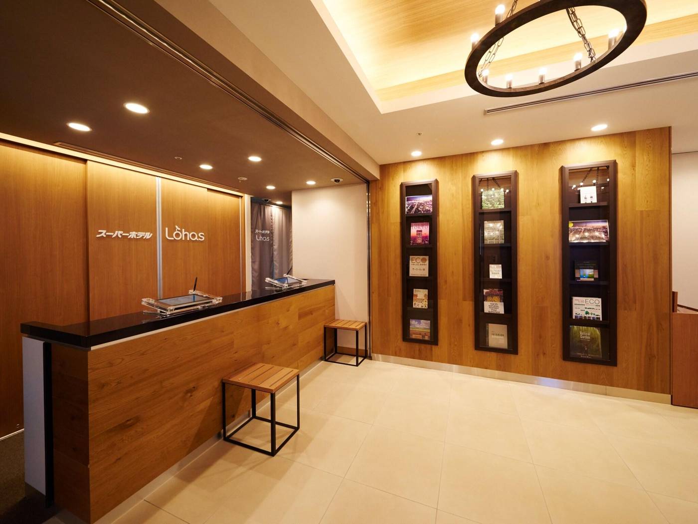 Super Hotel Lohas Akasaka-Japan-Tokyo-Lobby-9