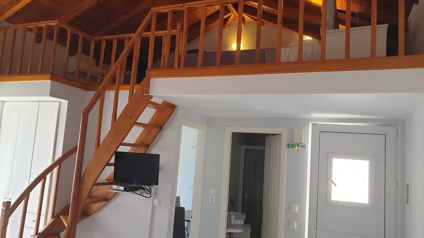 Eleana-Hotel-Room-33