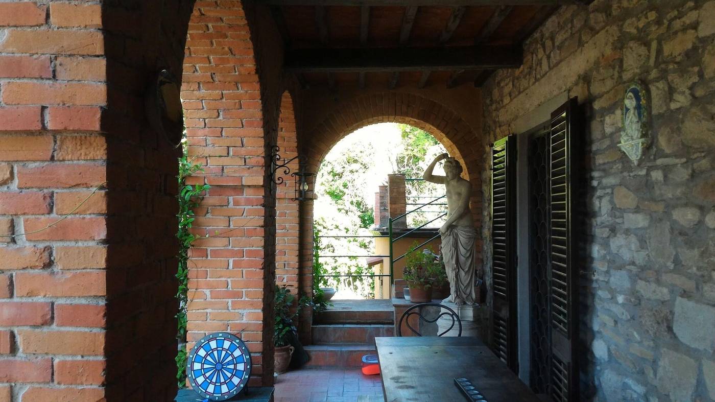 B-B-Villa-La-Nussa-General-view-2