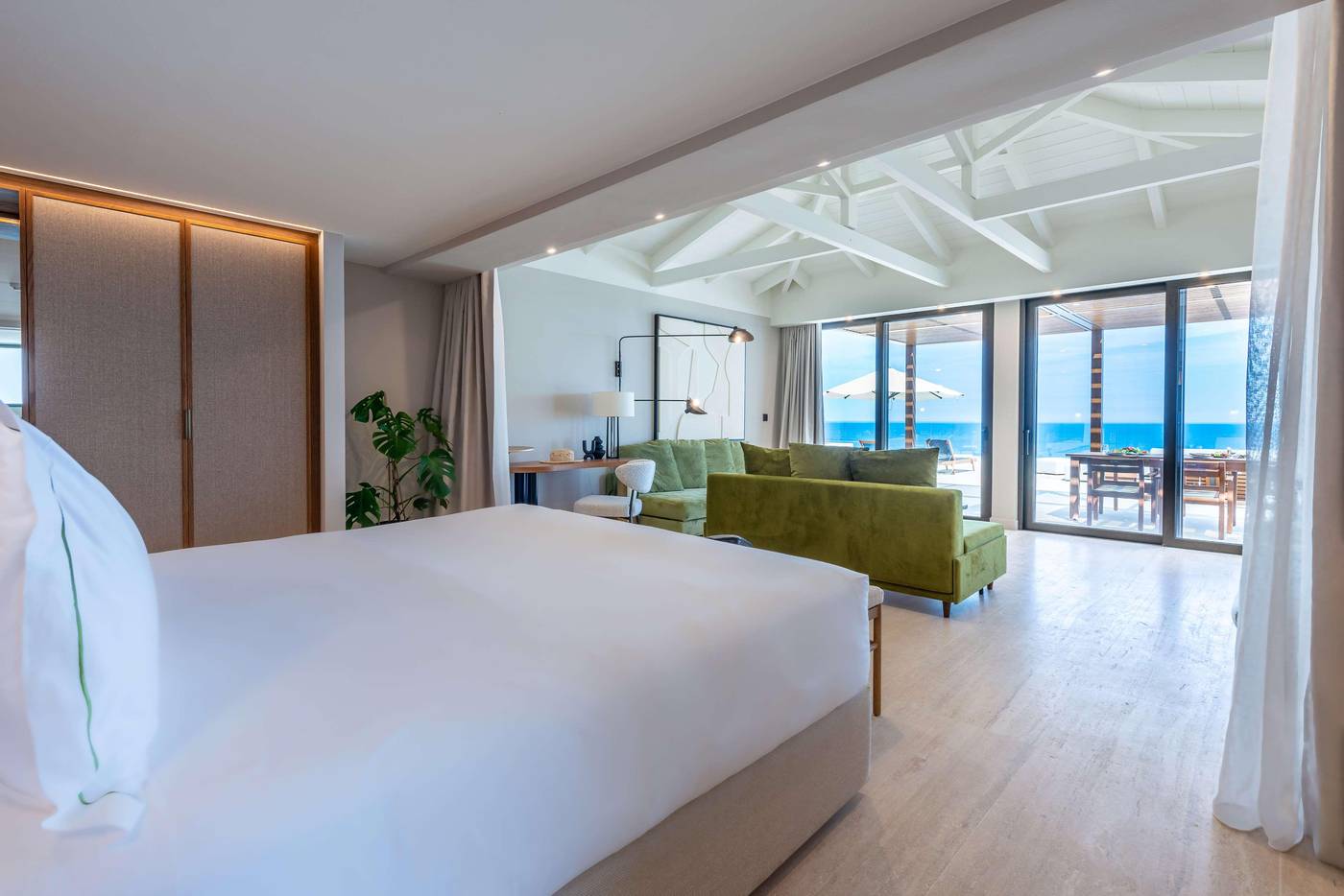 Isla-Brown-Chania--Curio-Collection-by-Hilton-Room-29
