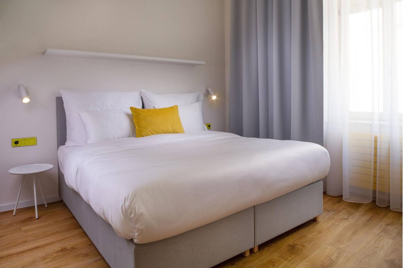 OREA-Place-Seno-Room-31