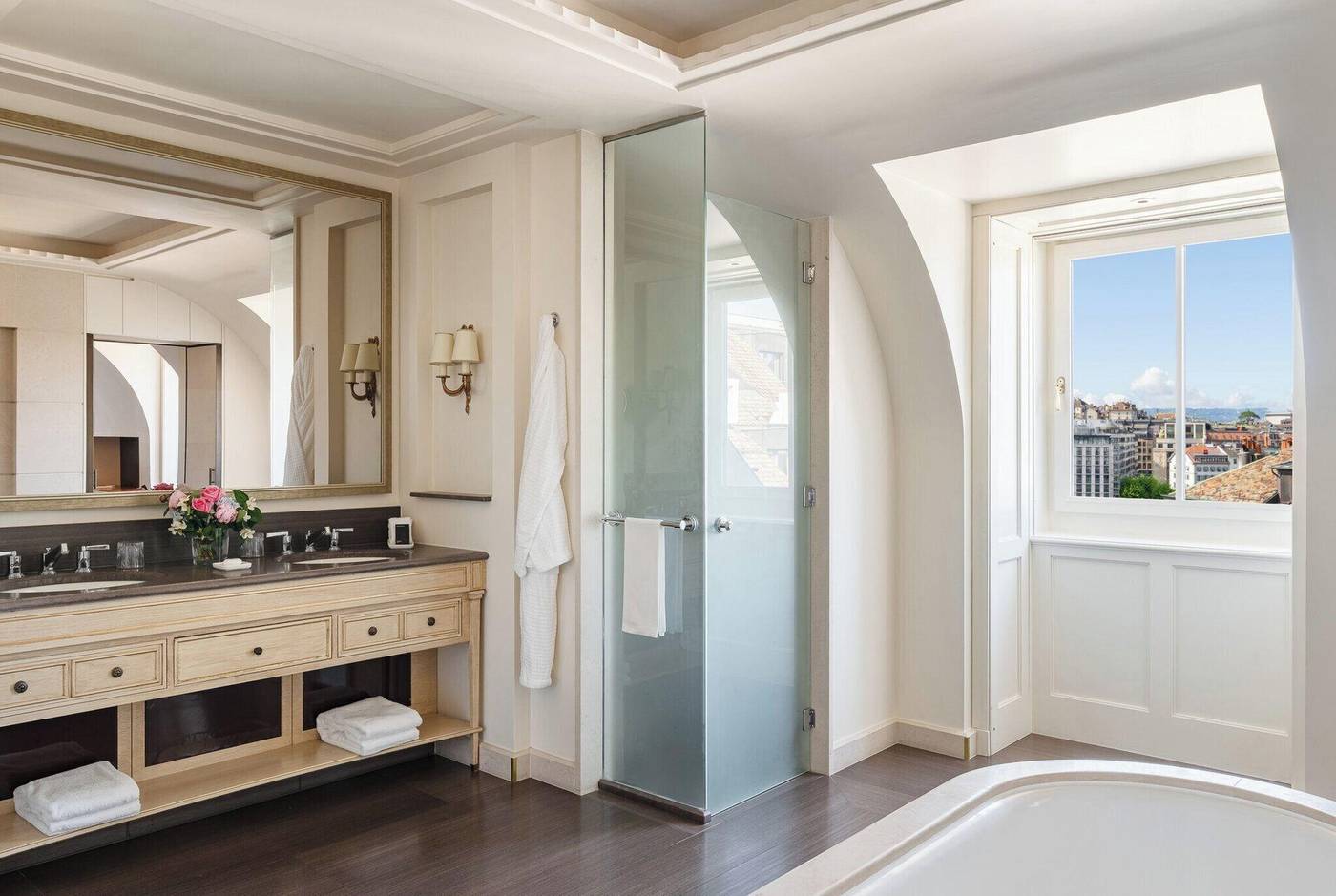 Four-Seasons-Hotel-Geneva-Room-56