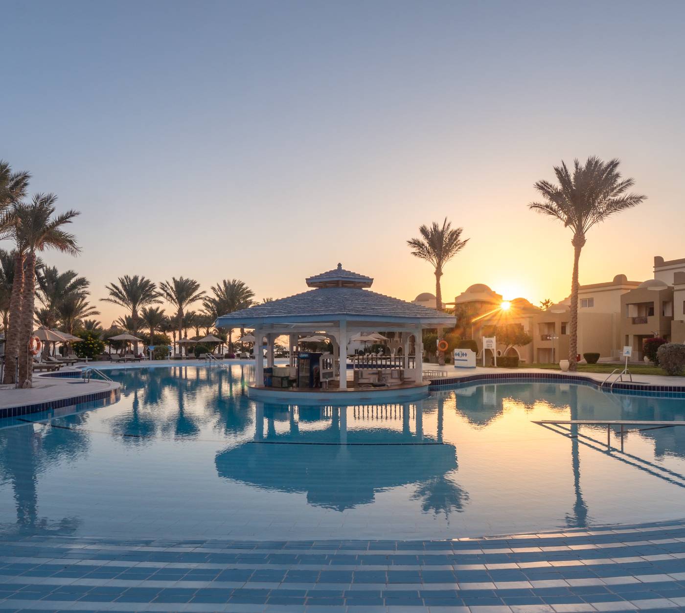 Serenity-Makadi-Beach-Bar-8