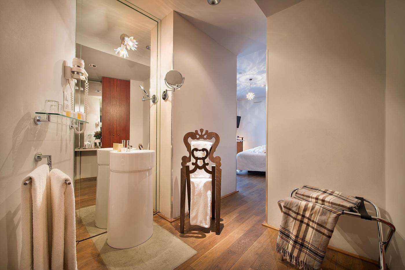 Design-Hotel-Neruda-Room-15