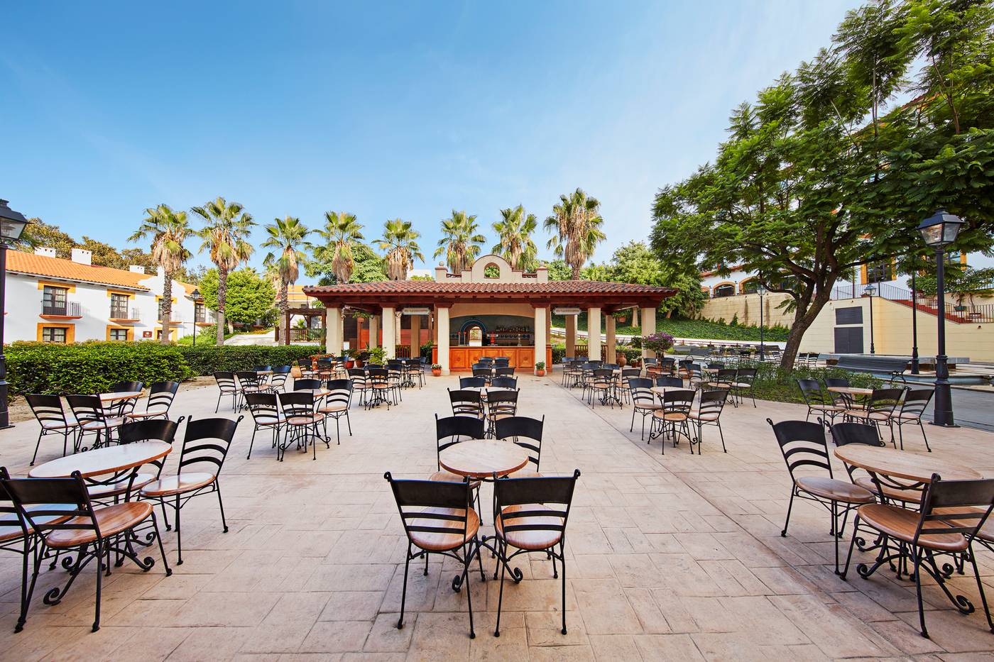 PortAventura-Hotel-El-Paso---Theme-Park-Terrace-7