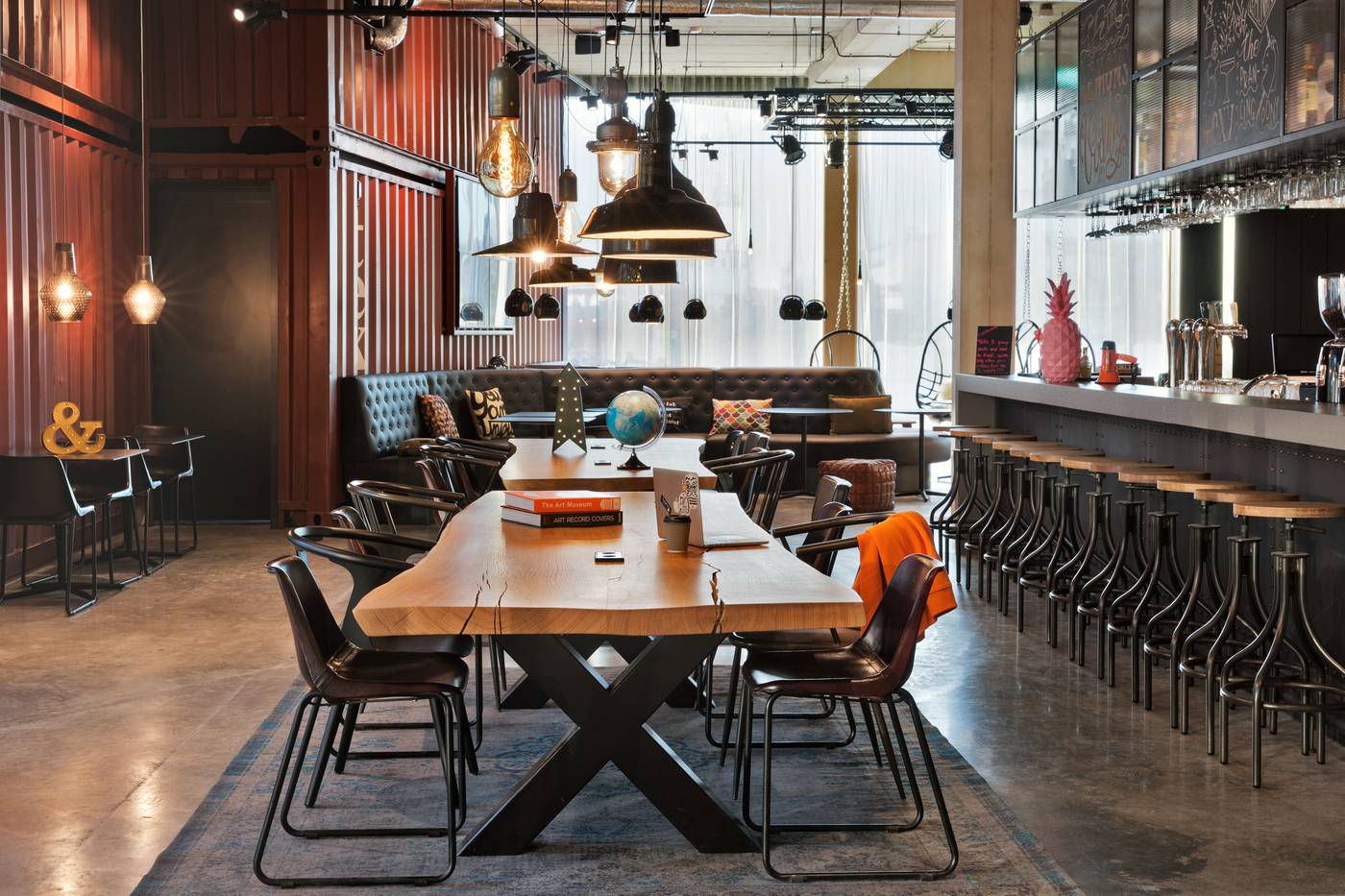 Moxy-Amsterdam-Houthavens-Restaurant-13