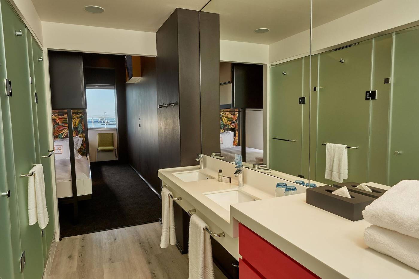 Hotel-Sky-Cape-Town-Room-26