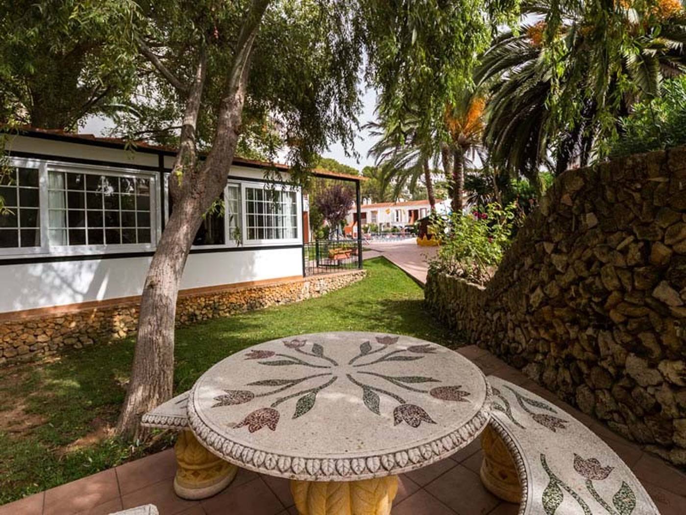 Galdana-Gardens-Apartments-Terrace-15