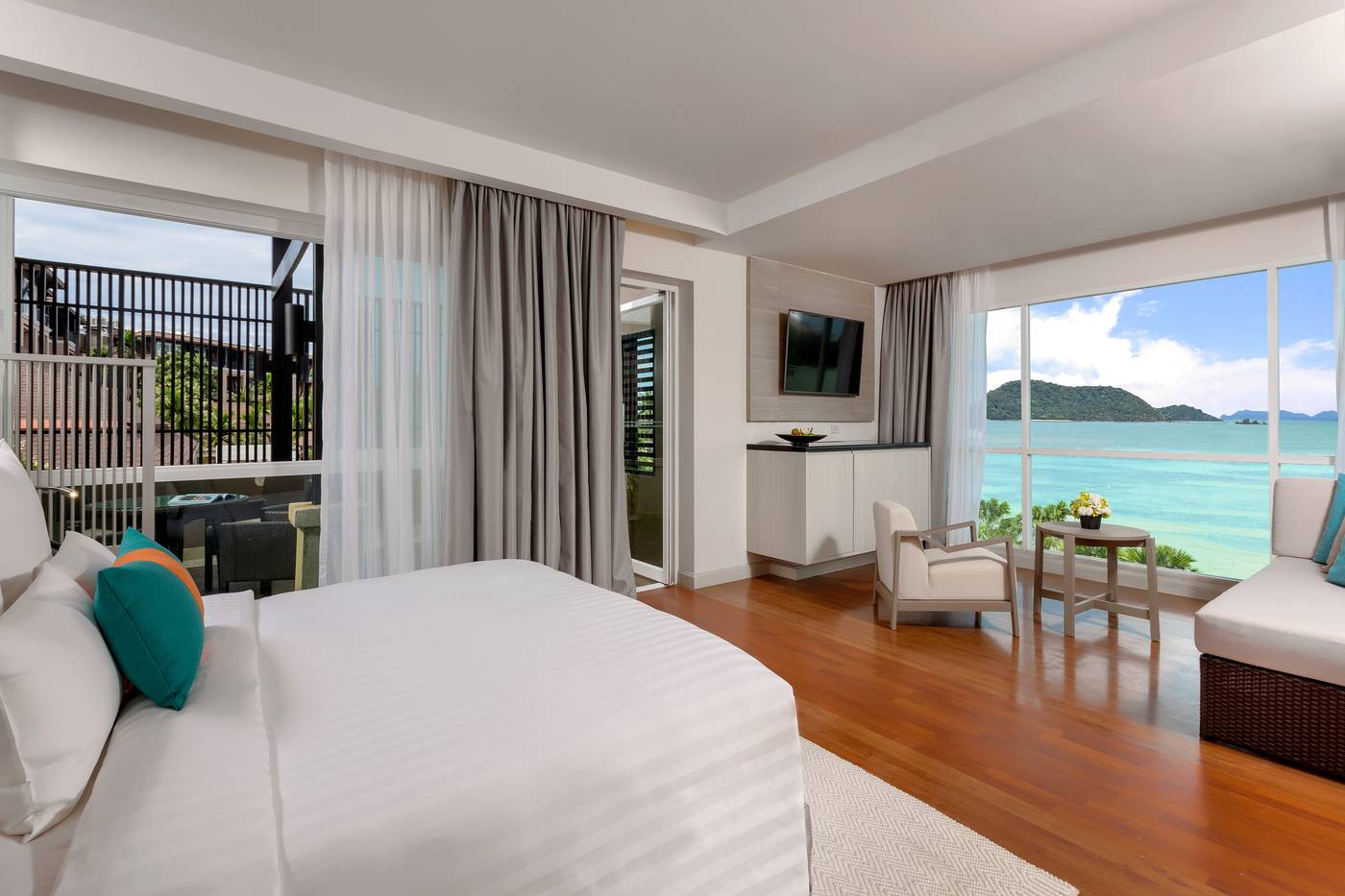 Pullman-Phuket-Panwa-Beach-Room-33