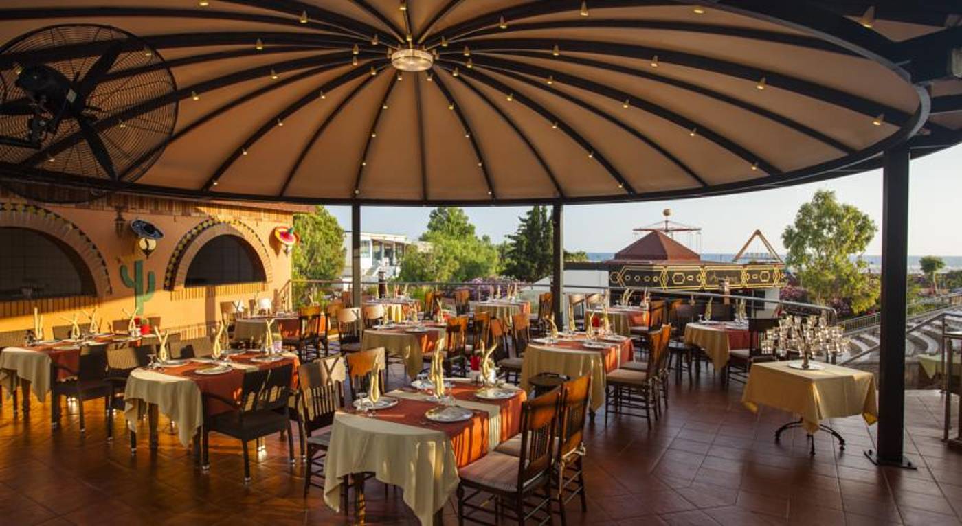 Club-Hotel-Turan-Prince-World-Select-Villa-Restaurant-89