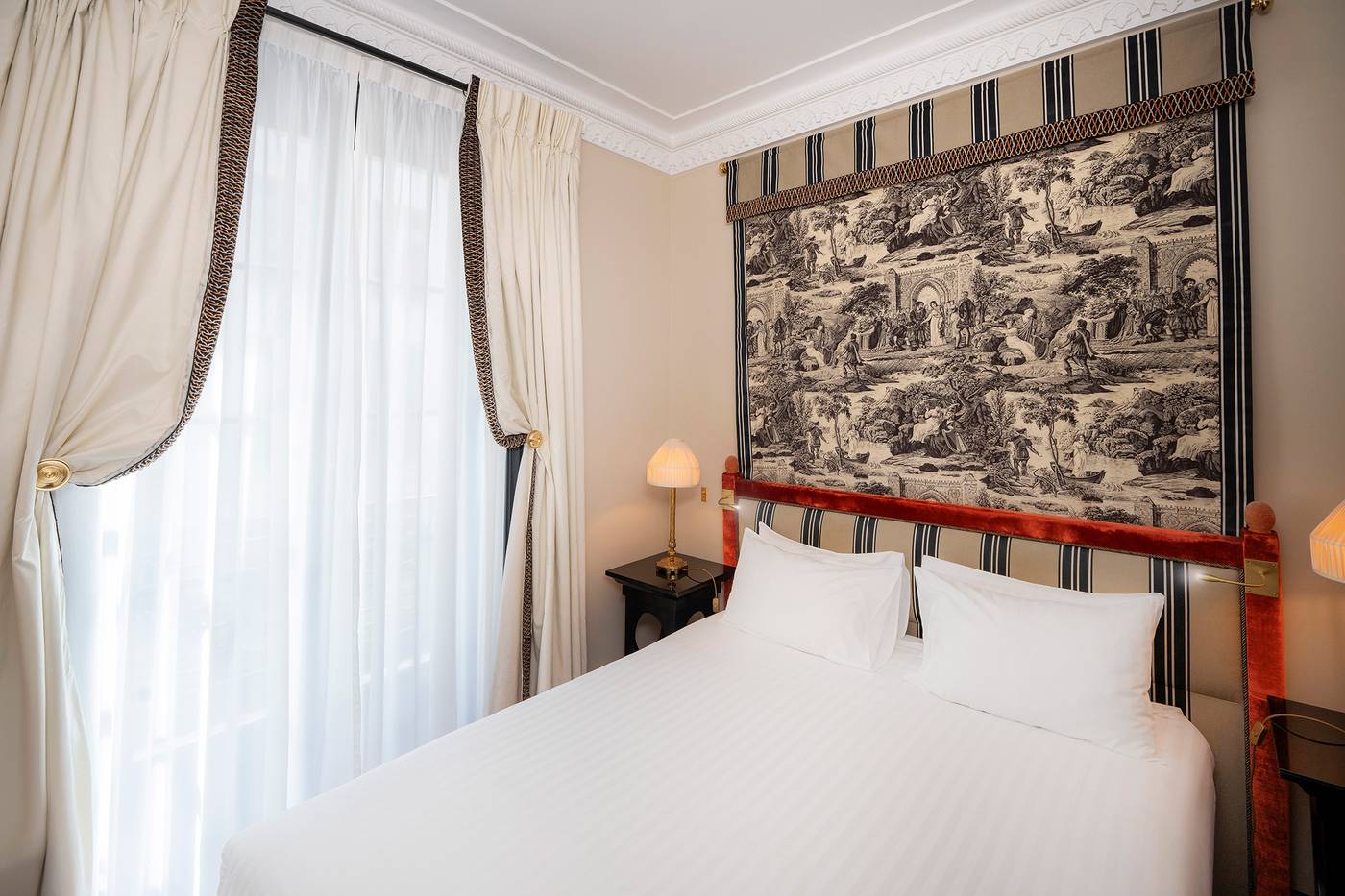 Maison-Athenee-Room-3